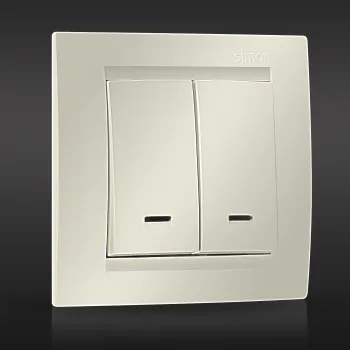 Simon 15 Ivory